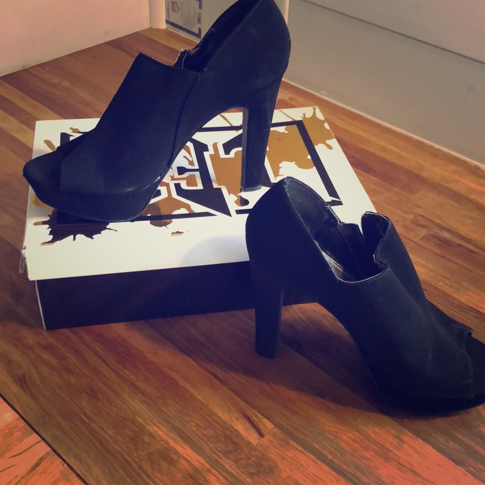 Diba London black shoes 👠 size 7 BARELY WORN